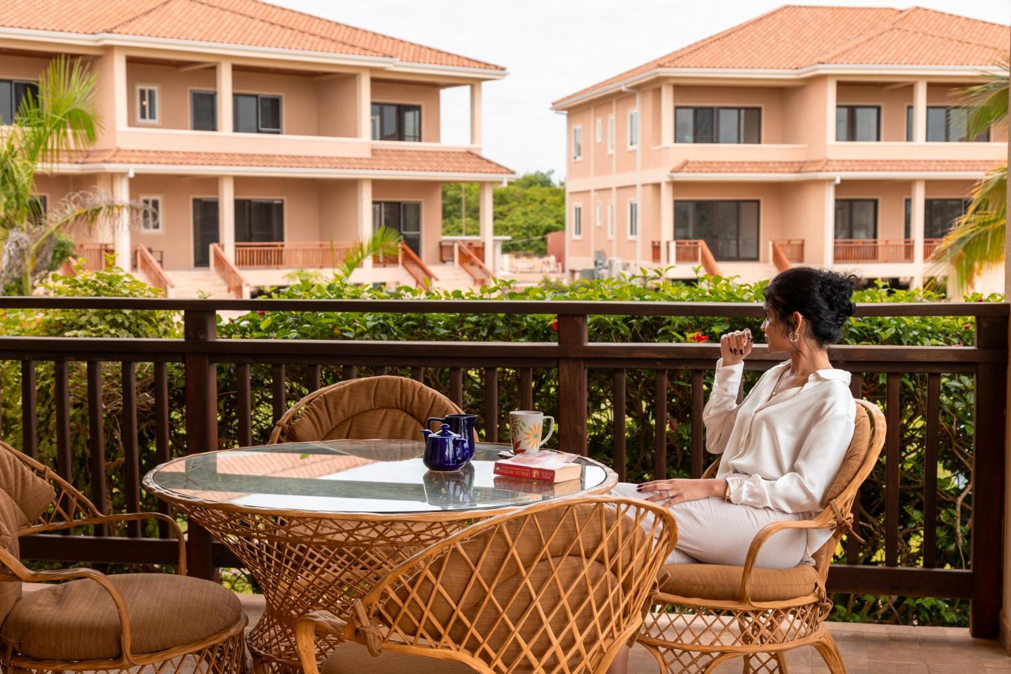 Seiri Del Mar Aparthotel Хопкинс Екстериор снимка